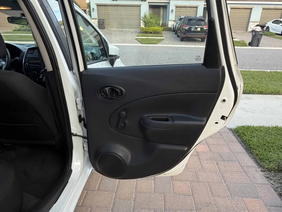 2016 Nissan Versa - Image 15 of 17