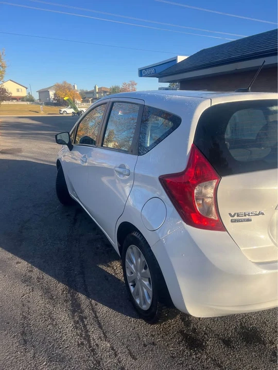2016 Nissan Versa - Image 6 of 13