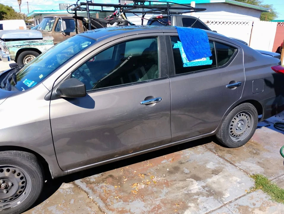 2016 Nissan Versa - Image 12 of 14