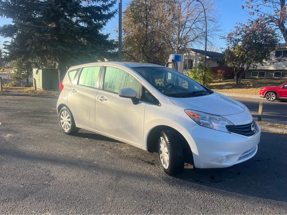 2016 Nissan Versa - Image 2 of 13
