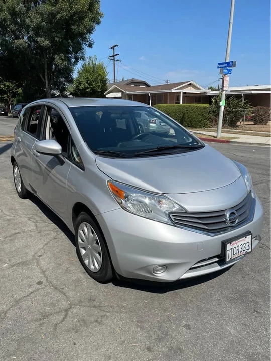 2016 Nissan Versa - Image 2 of 8