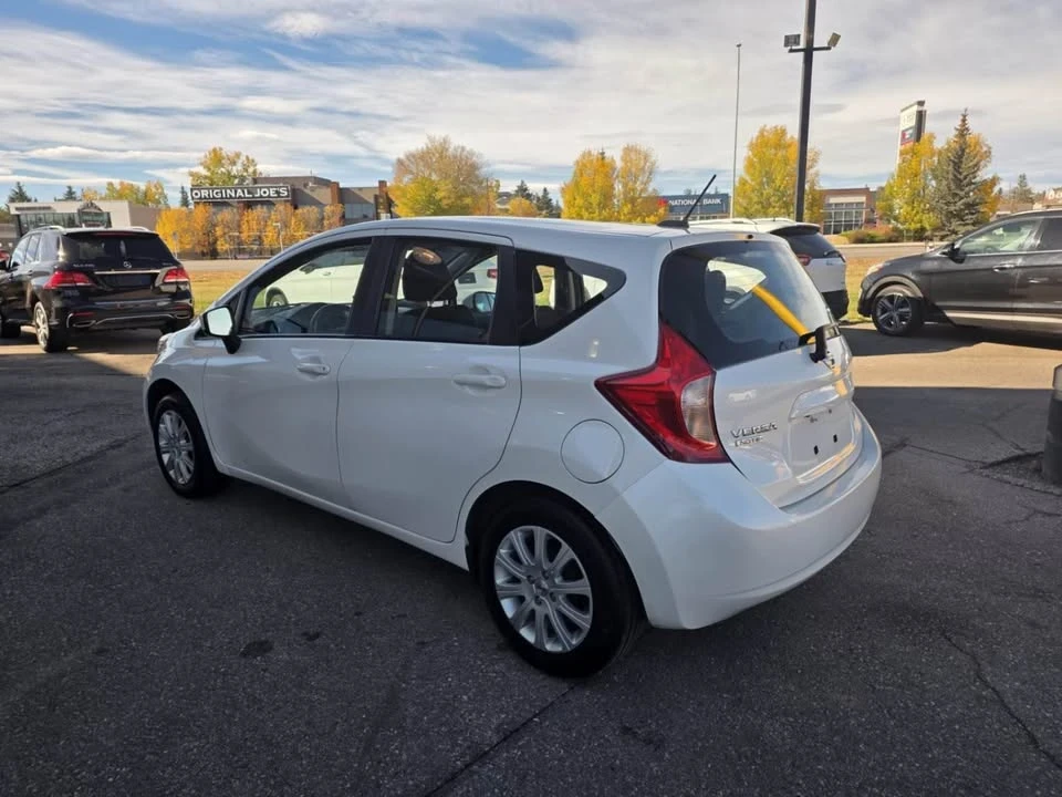 2016 Nissan Versa - Image 5 of 17