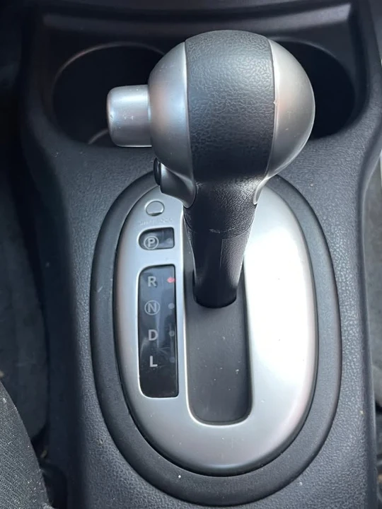 2016 Nissan Versa - Image 13 of 18