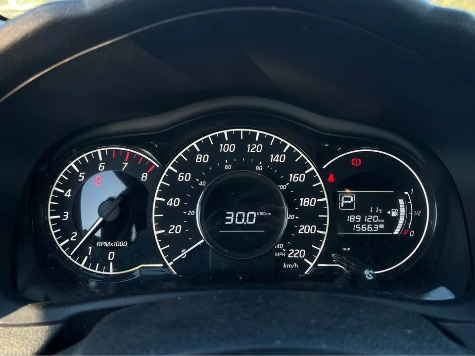 2016 Nissan Versa - Image 10 of 20