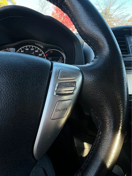 2016 Nissan Versa - Image 16 of 20