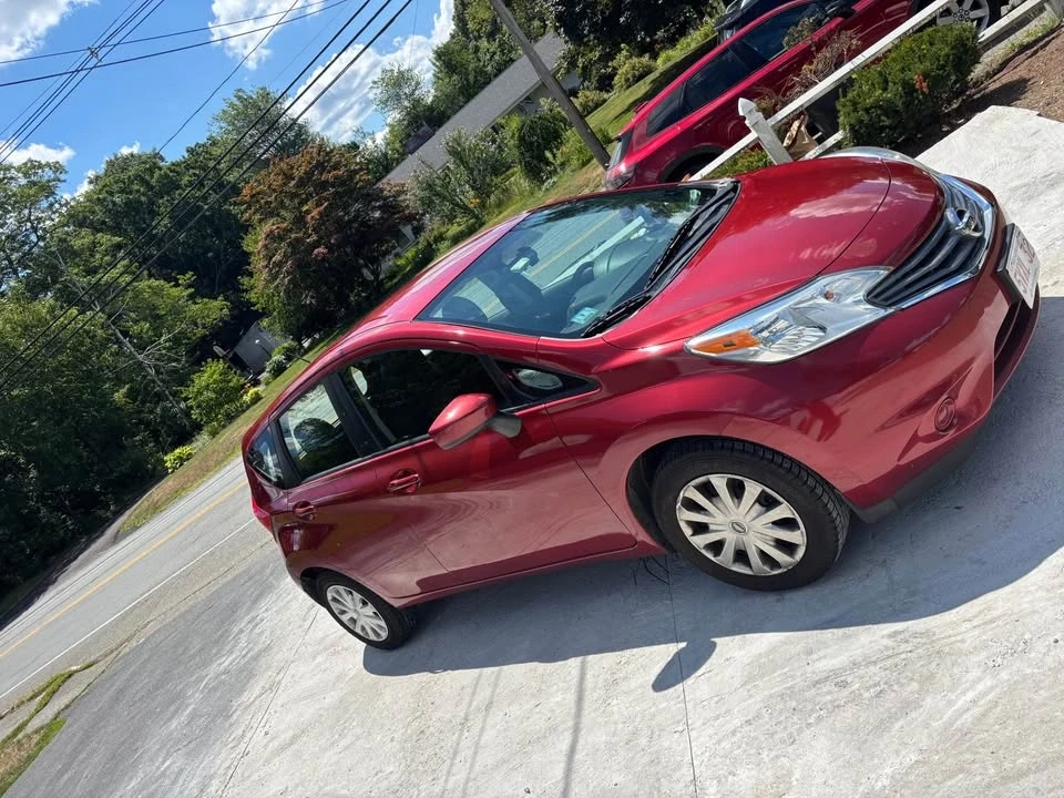 2016 Nissan Versa - Image 2 of 8