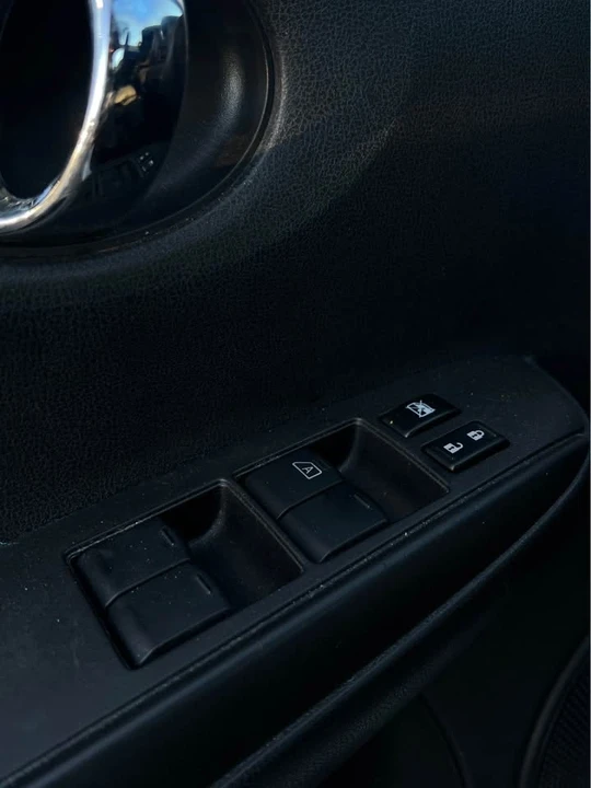 2016 Nissan Versa - Image 14 of 20