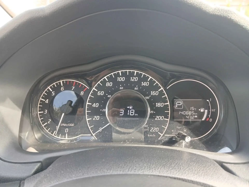 2016 Nissan Versa - Image 15 of 18