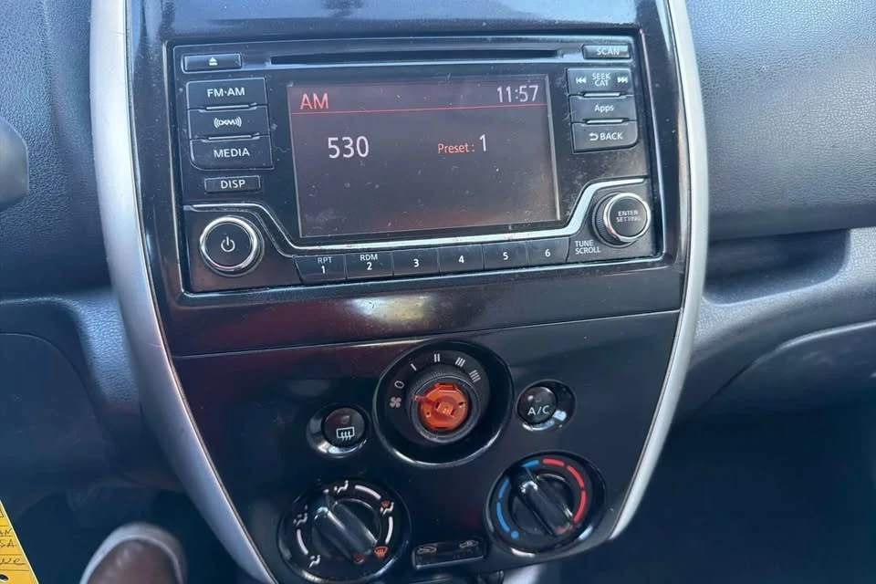 2016 Nissan Versa - Image 18 of 20