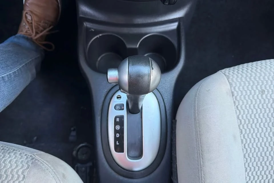2016 Nissan Versa - Image 13 of 20