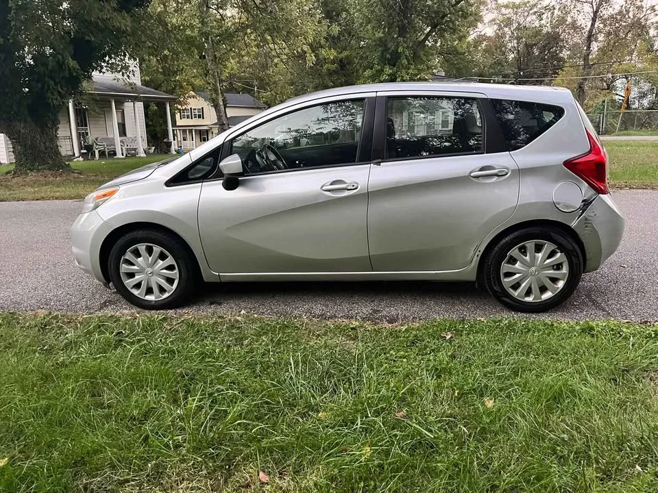 2016 Nissan Versa - Image 6 of 13