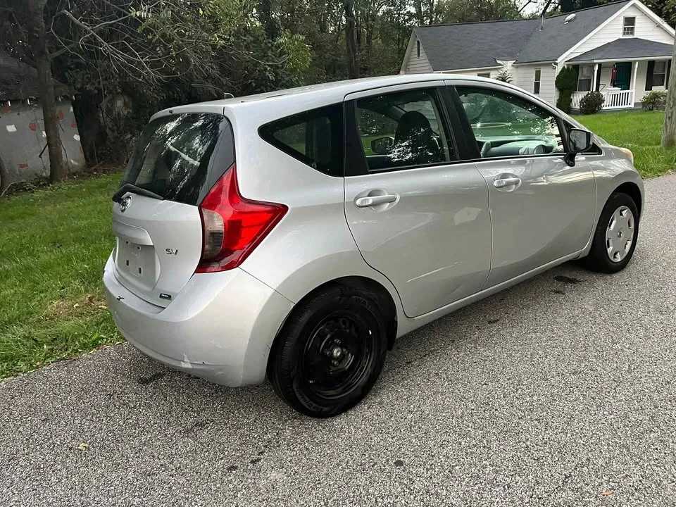 2016 Nissan Versa - Image 9 of 13