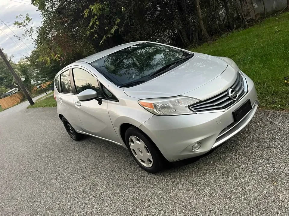 2016 Nissan Versa - Image 2 of 13
