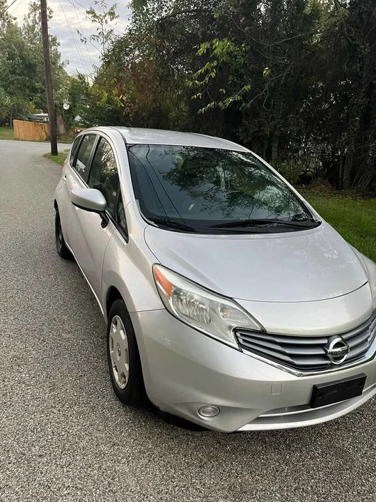 2016 Nissan Versa - Image 7 of 9
