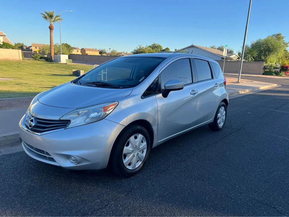2016 Nissan Versa - Image 2 of 9