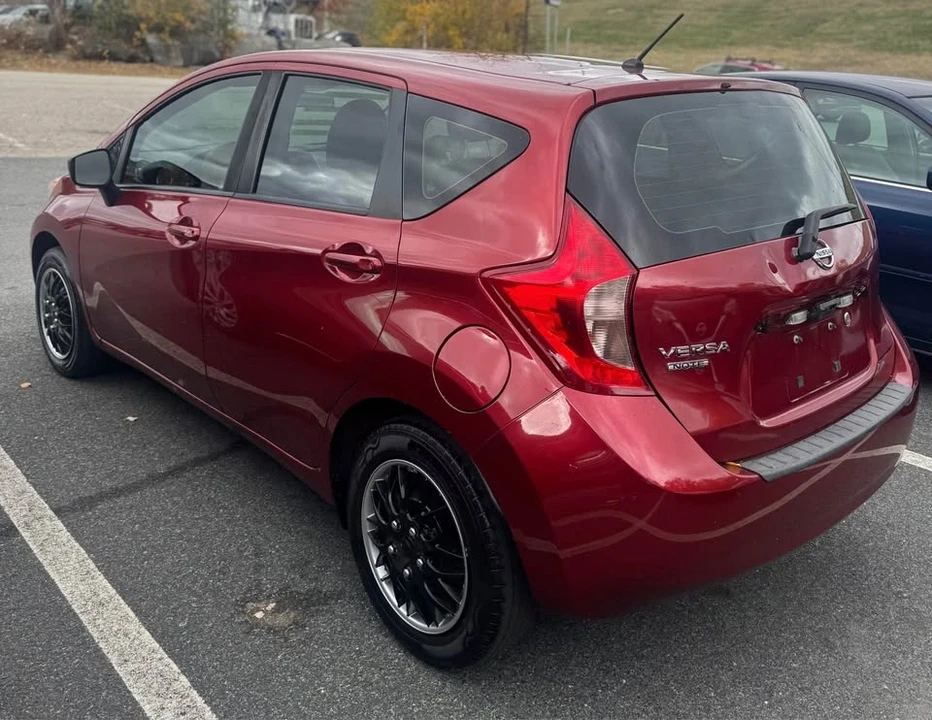 2016 Nissan Versa - Image 2 of 9