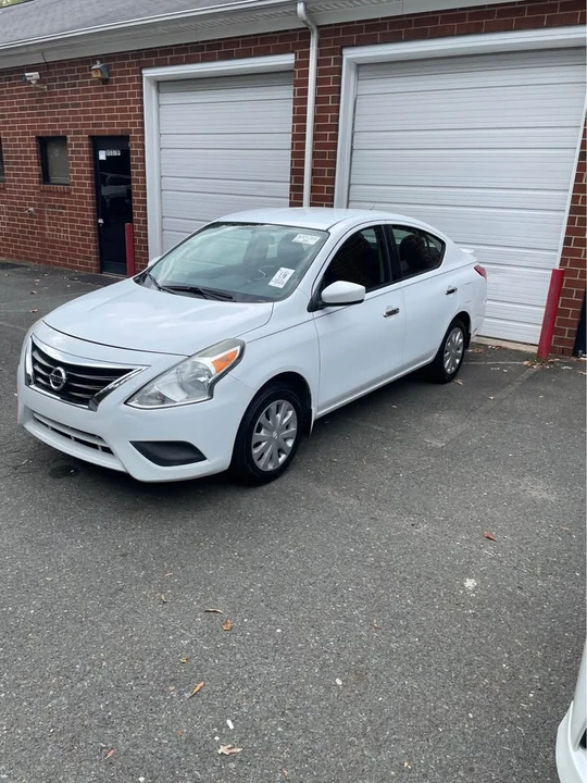2016 Nissan Versa - Image 4 of 5
