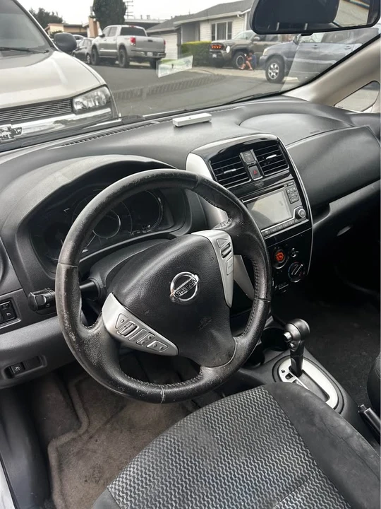 2016 Nissan Versa - Image 5 of 9