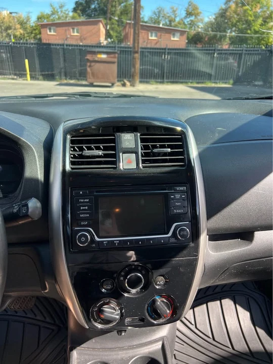 2016 Nissan Versa - Image 16 of 19