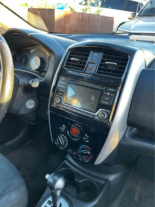 2016 Nissan Versa - Image 9 of 9