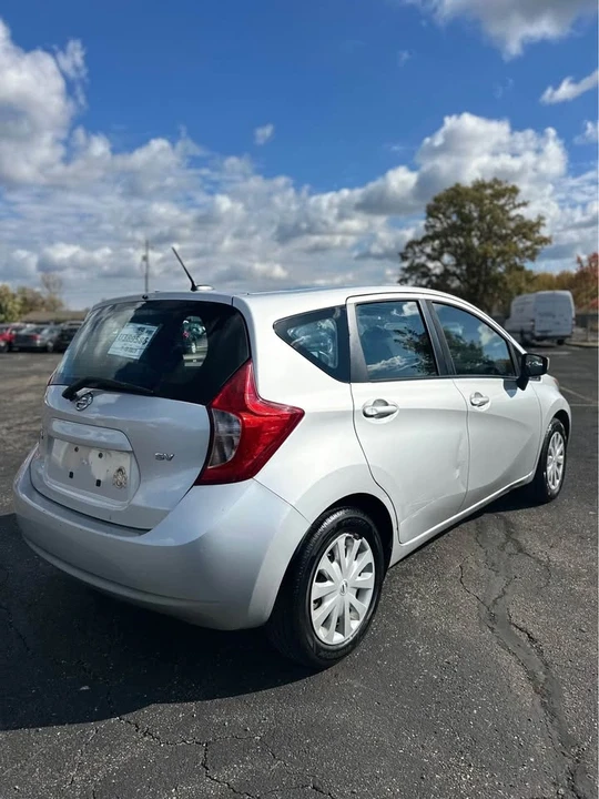 2016 Nissan Versa - Image 5 of 14