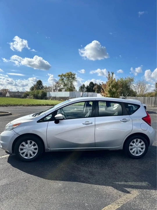 2016 Nissan Versa - Image 2 of 14