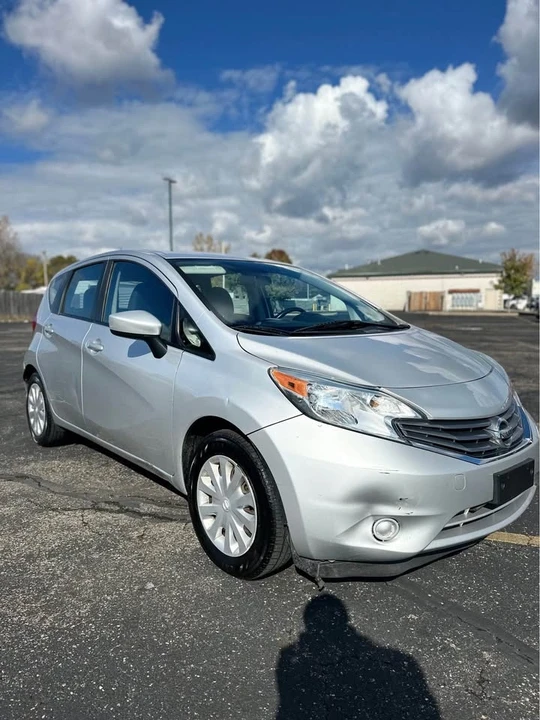 2016 Nissan Versa - Image 7 of 14