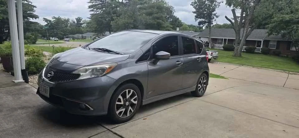 2016 Nissan Versa - Image 2 of 9