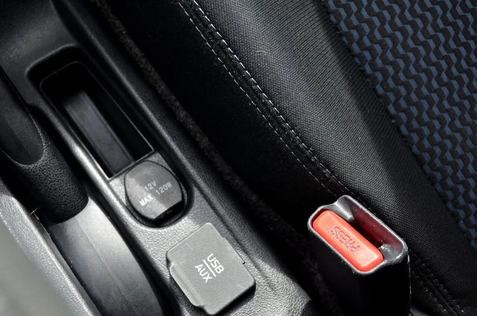 2016 Nissan Versa - Image 15 of 16