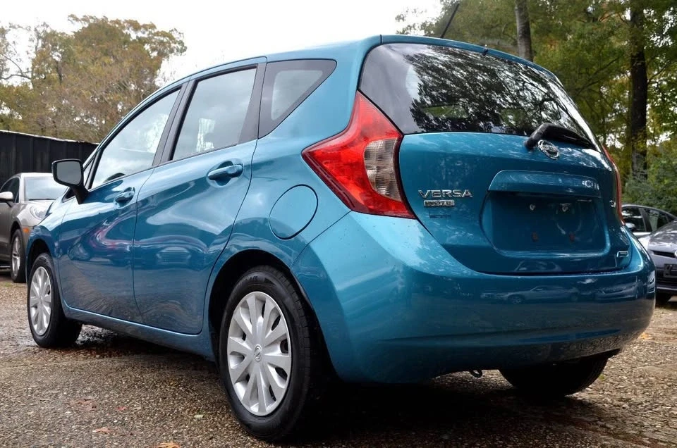 2016 Nissan Versa - Image 5 of 16