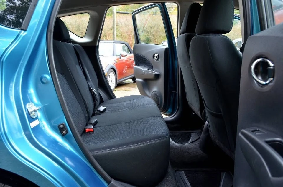 2016 Nissan Versa - Image 8 of 16