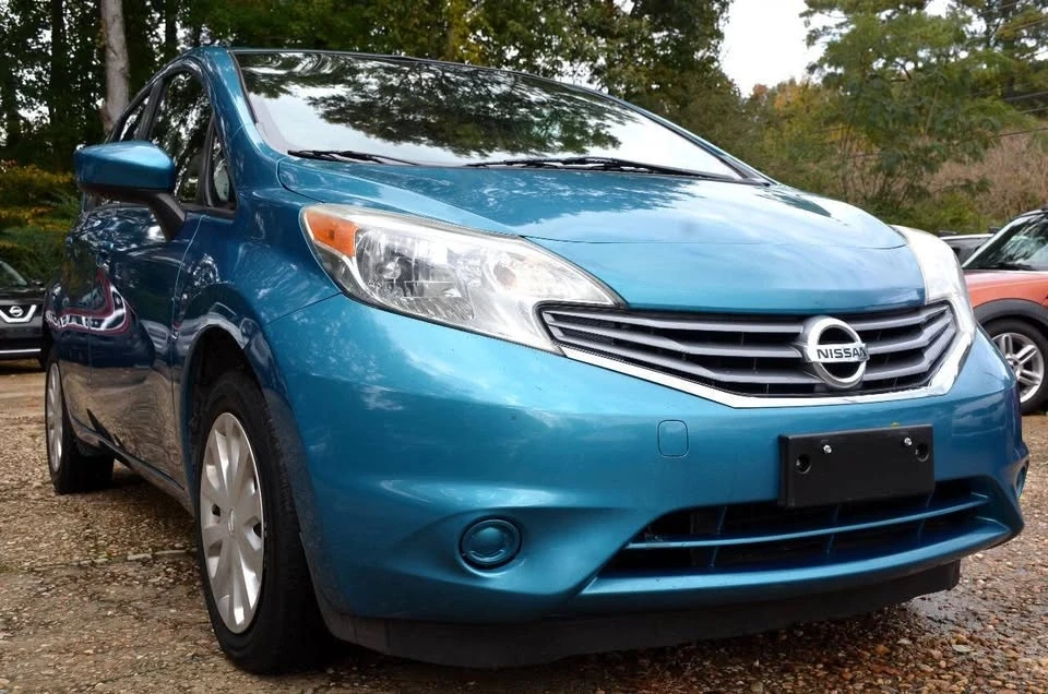 2016 Nissan Versa - Image 2 of 16