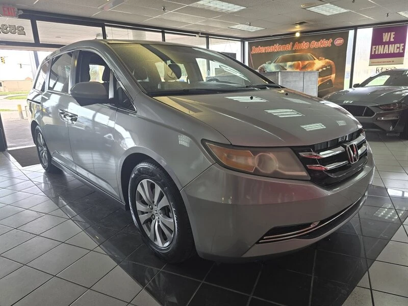 2016 Honda Odyssey - Image 3 of 4