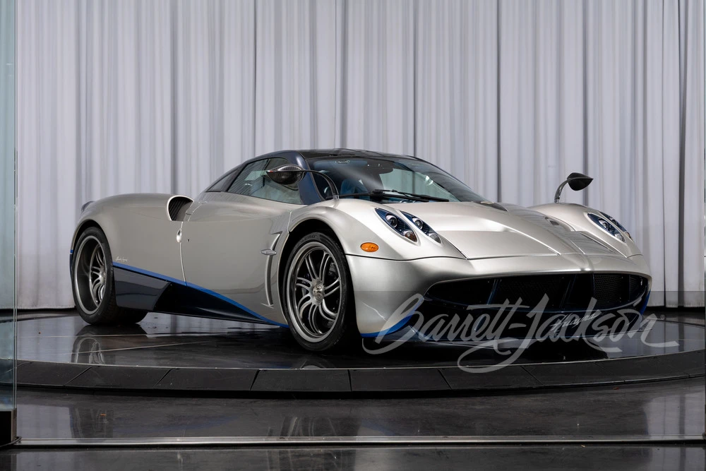 2016 Pagani Huayra - Image 6 of 31