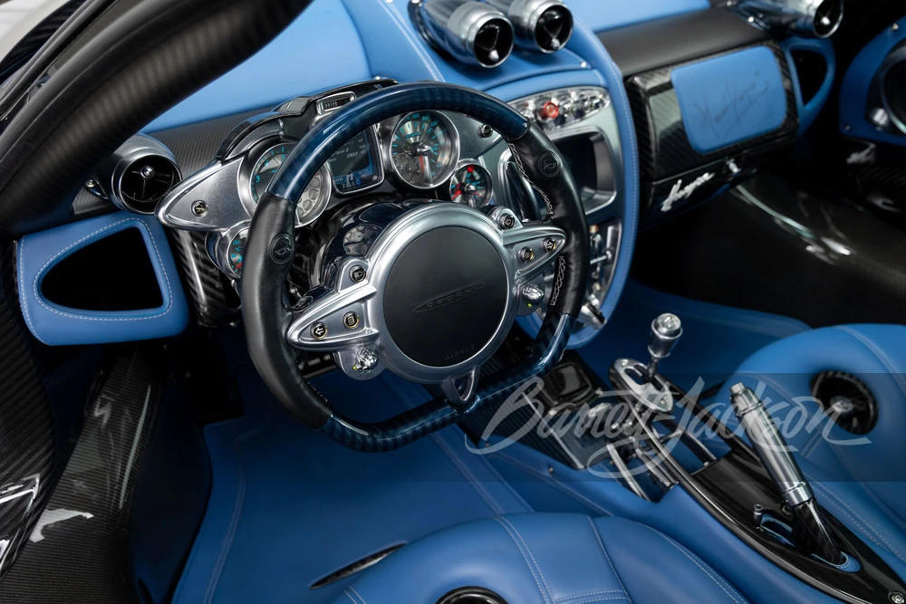 2016 Pagani Huayra - Image 29 of 31