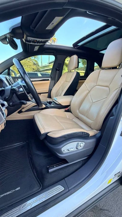 2016 Porsche 958 Cayenne - Image 9 of 18