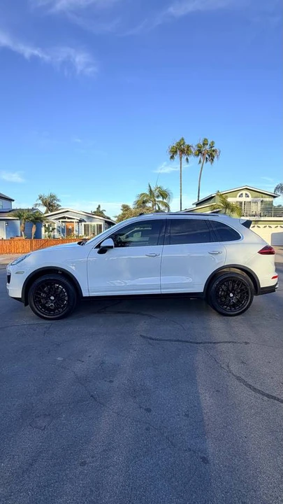 2016 Porsche 958 Cayenne - Image 8 of 18
