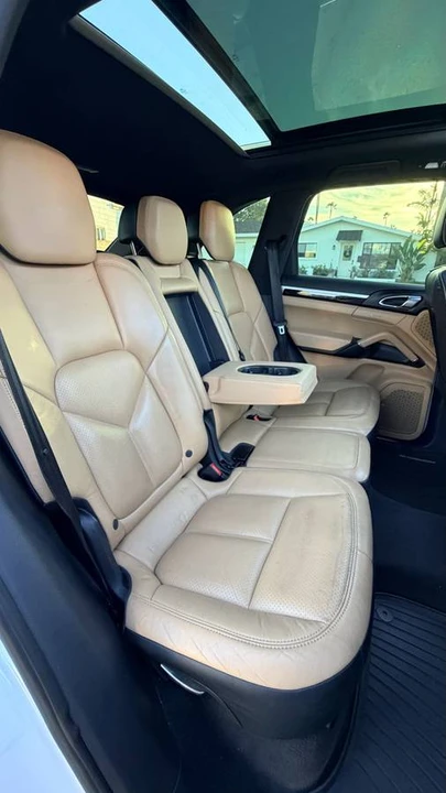 2016 Porsche 958 Cayenne - Image 11 of 18