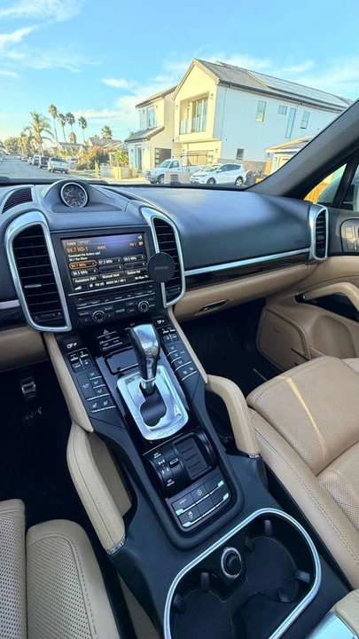 2016 Porsche 958 Cayenne - Image 14 of 18