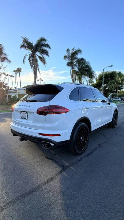 2016 Porsche 958 Cayenne - Image 5 of 18
