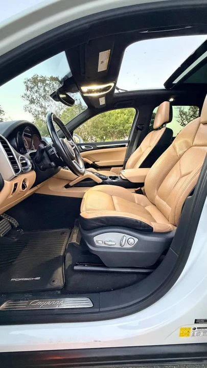 2016 Porsche 958 Cayenne - Image 10 of 18
