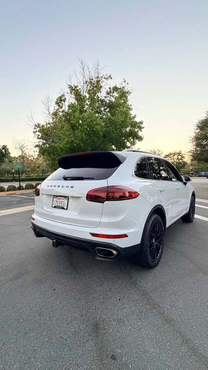 2016 Porsche 958 Cayenne - Image 5 of 18