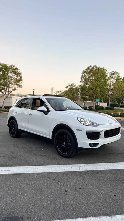 2016 Porsche 958 Cayenne - Image 3 of 18