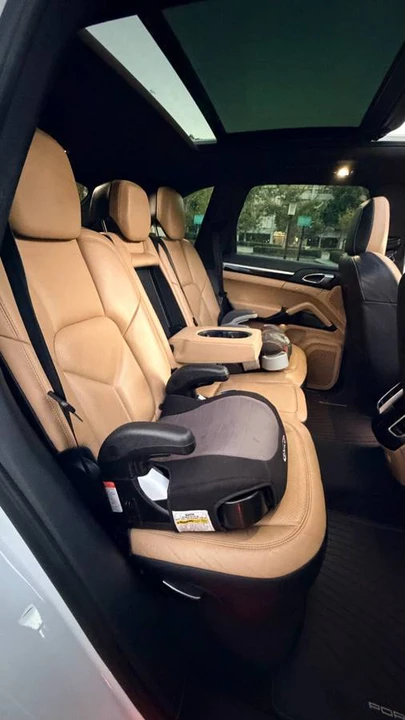 2016 Porsche 958 Cayenne - Image 12 of 18