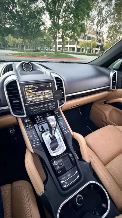 2016 Porsche 958 Cayenne - Image 15 of 18
