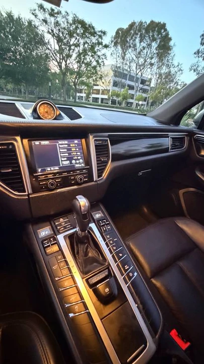 2016 Porsche Macan S - Image 14 of 17
