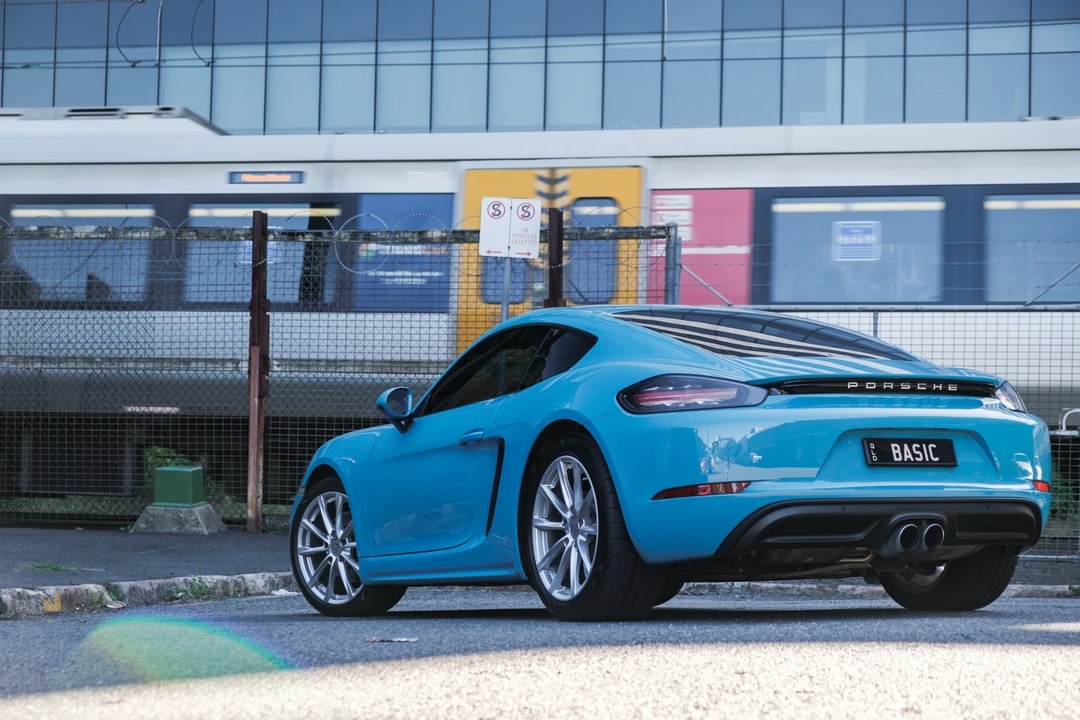 2016 Porsche 718 Cayman - Image 11 of 31