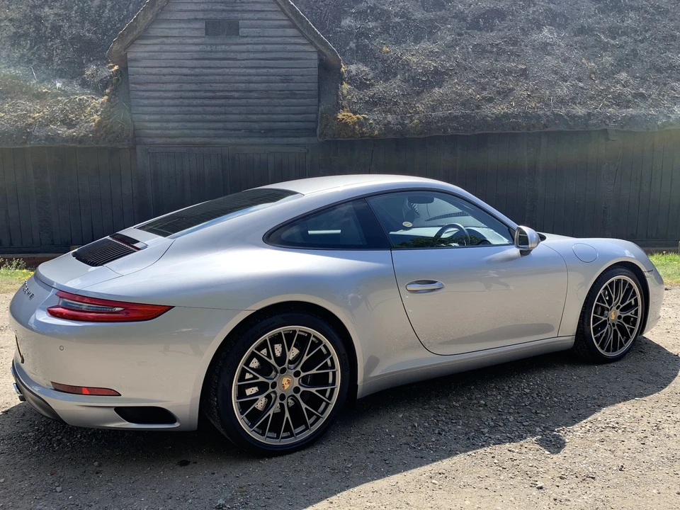 2016 Porsche 991 Carrera - Image 13 of 31