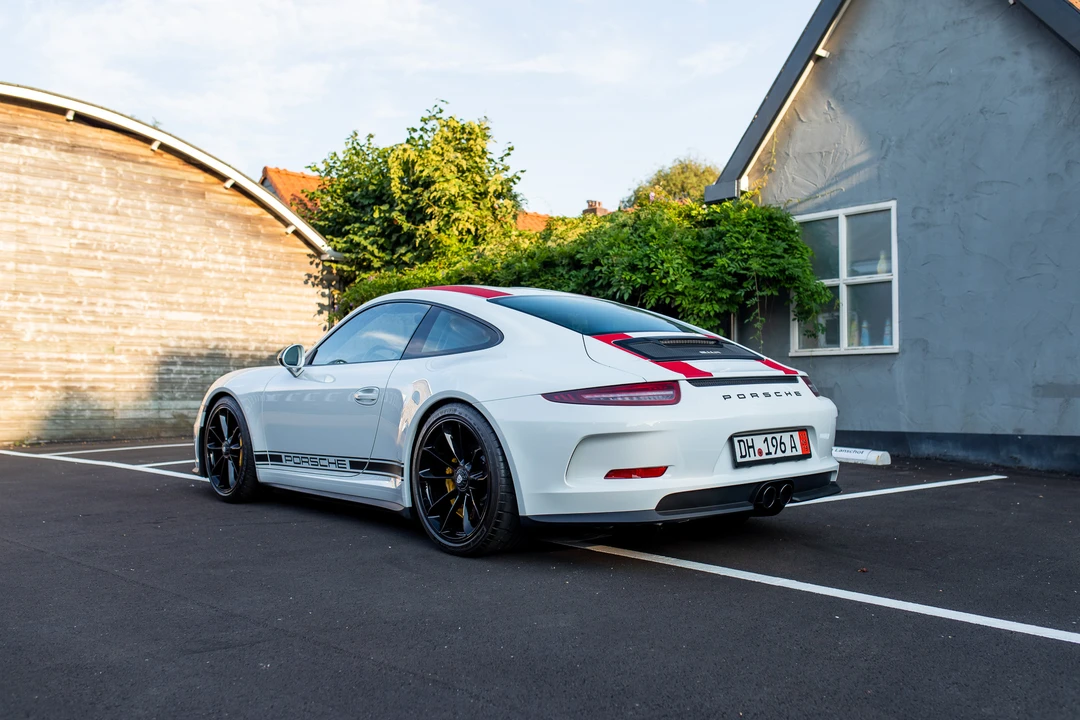 2016 Porsche 991 R - Image 11 of 31