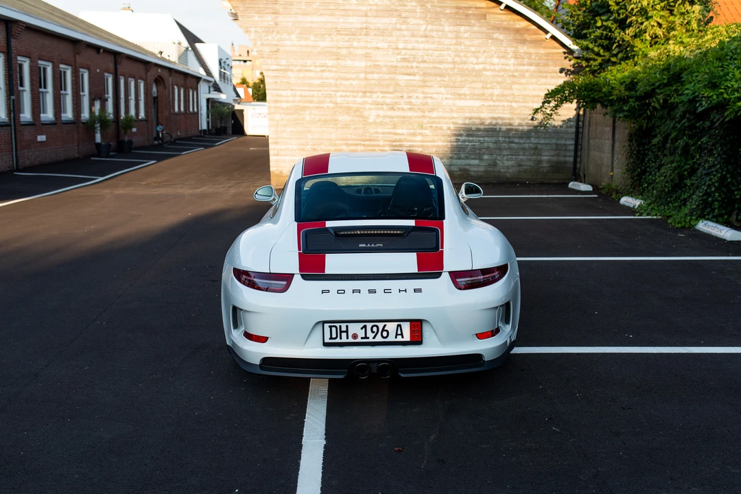 2016 Porsche 991 R - Image 12 of 31